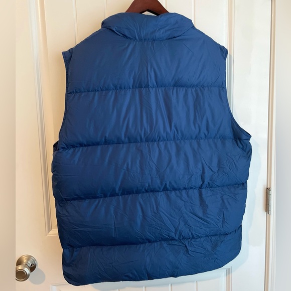L.L. Bean Bright Navy Blue Button Up Foldable Storage Puffer Vest Sz XL in GUC - Picture 7 of 8